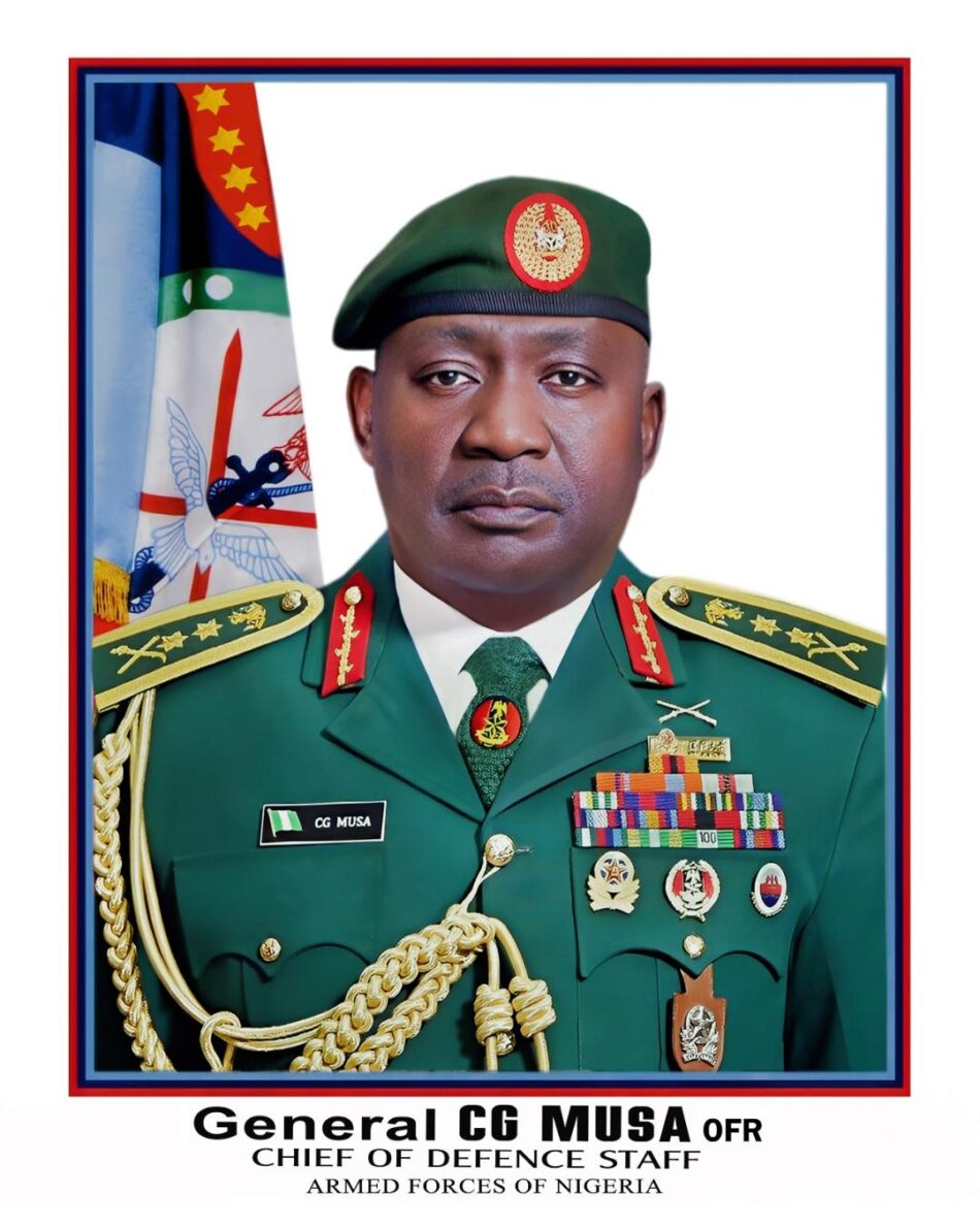 CDS BREAKS FAST WITH ARMED FORCES PERSONNEL, CALLS FOR UNITY OF PURPOSE